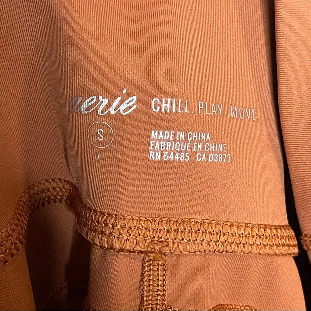 aerie move eyelet